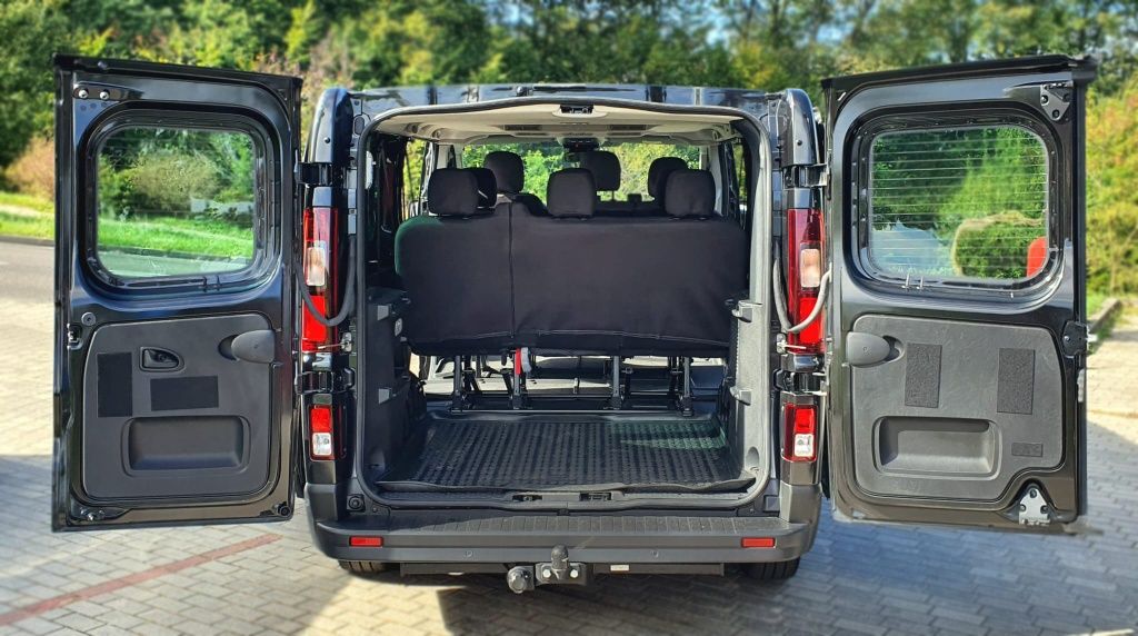Wynajem NOWY MODEL Renault Trafic  2022r-9 osobowy  od 170* netto DOBA