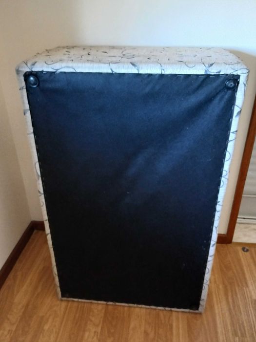 Mesa  / puff estofado para sala