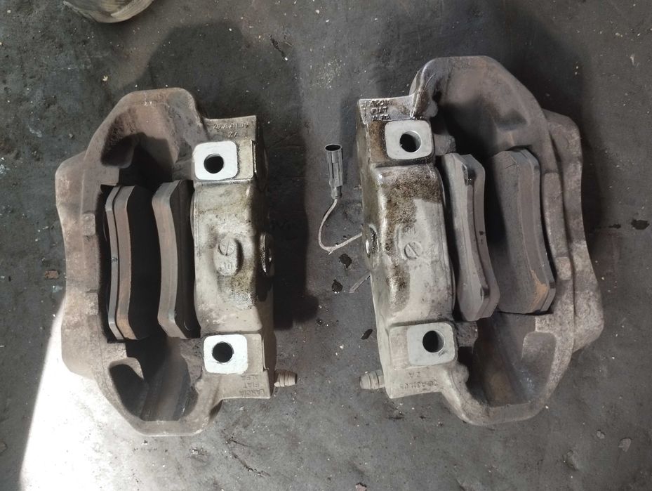 Передні суппорта з дисками Brembo на Alfa Romeo 159