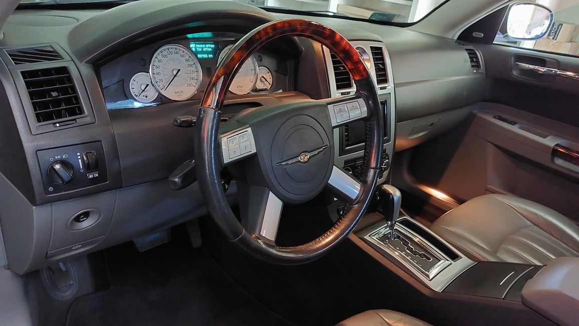 Chrysler    300C