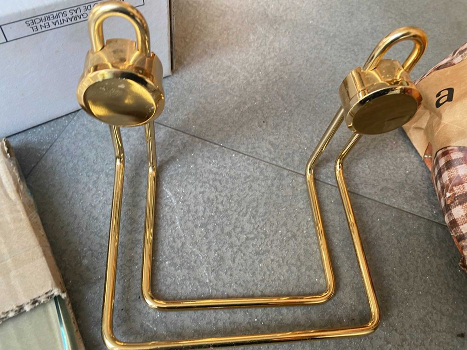 Conjunto acessórios WC Roca Nina dourado