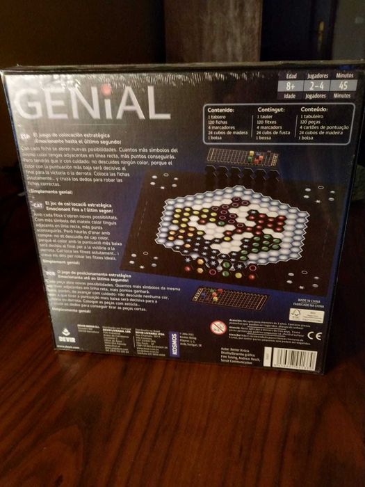 Genial, jogo de tabuleiro