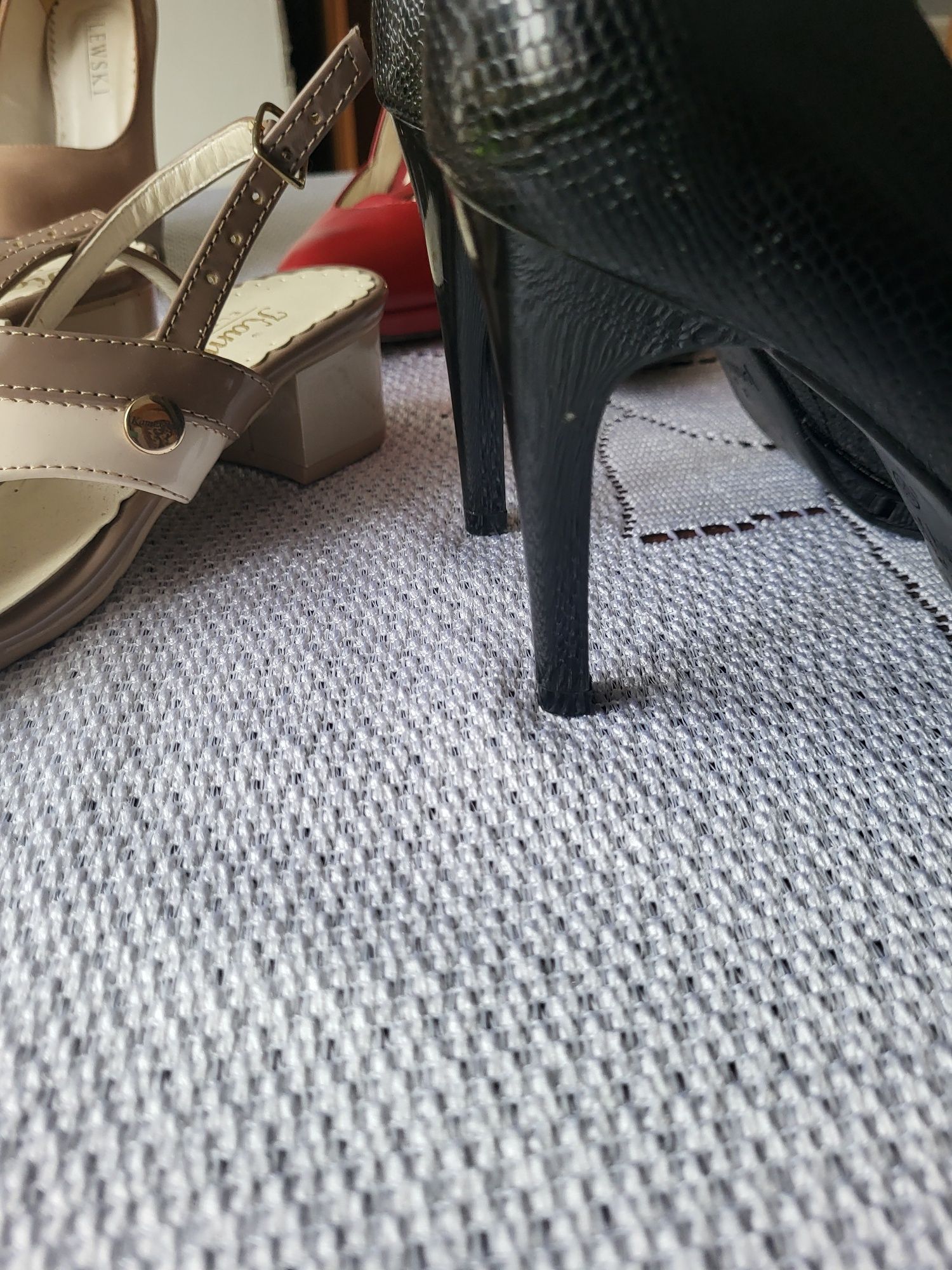 Buty po  5zł  za sztukę   rozmiar 36