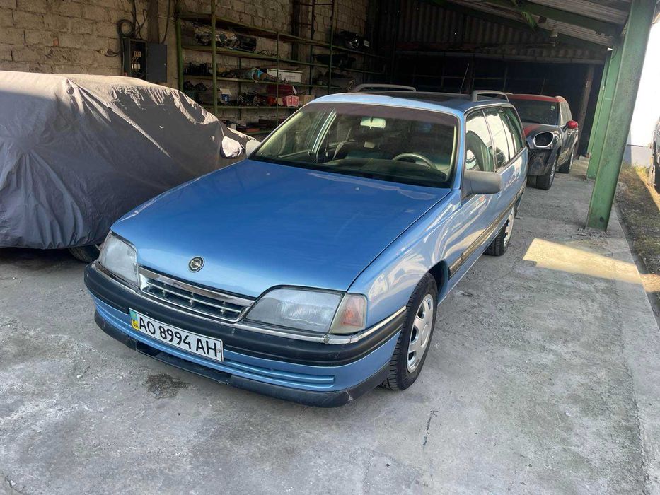 Продам Opel Omega Caravan 1987, 1.8бенз