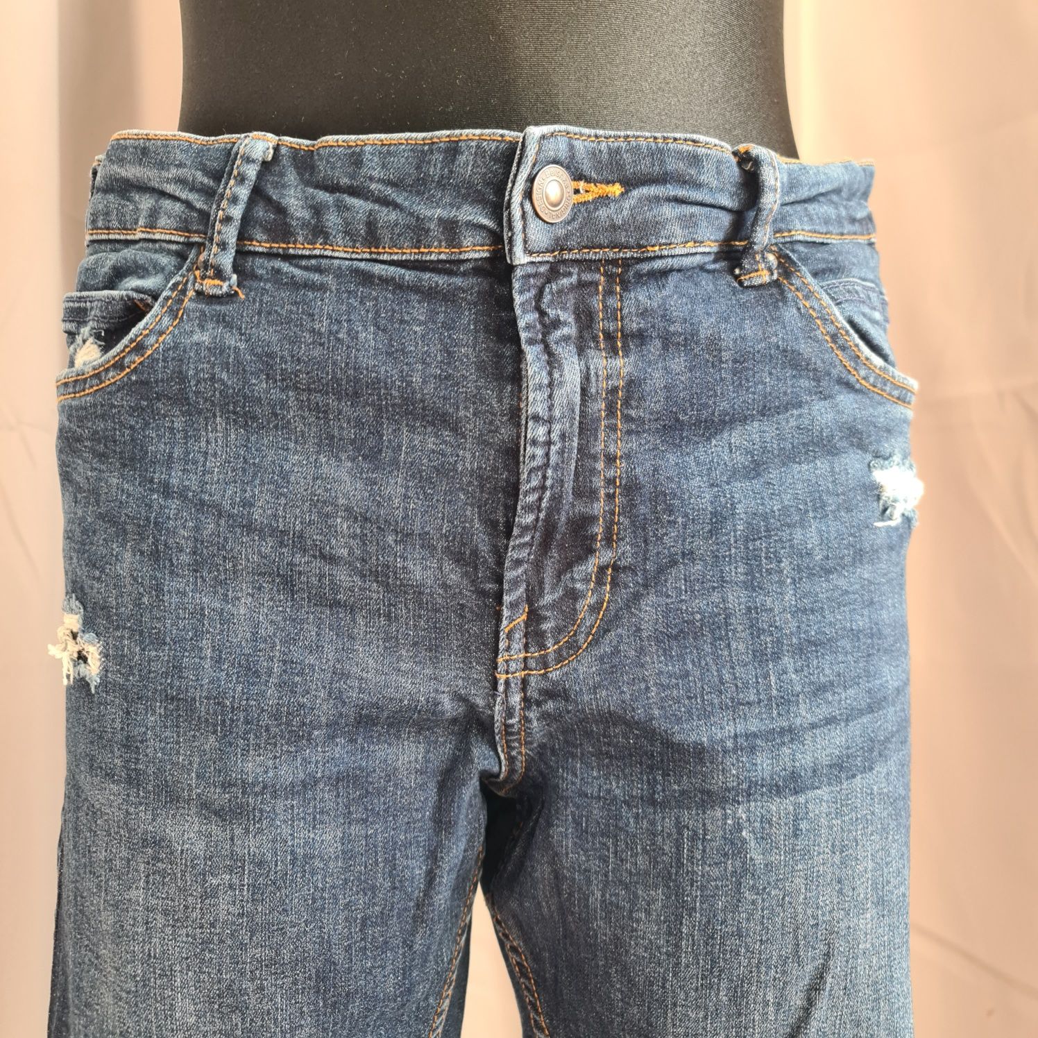Spodnie jeans skinny Bershka, rozmiar 42, spodnie z dziurami