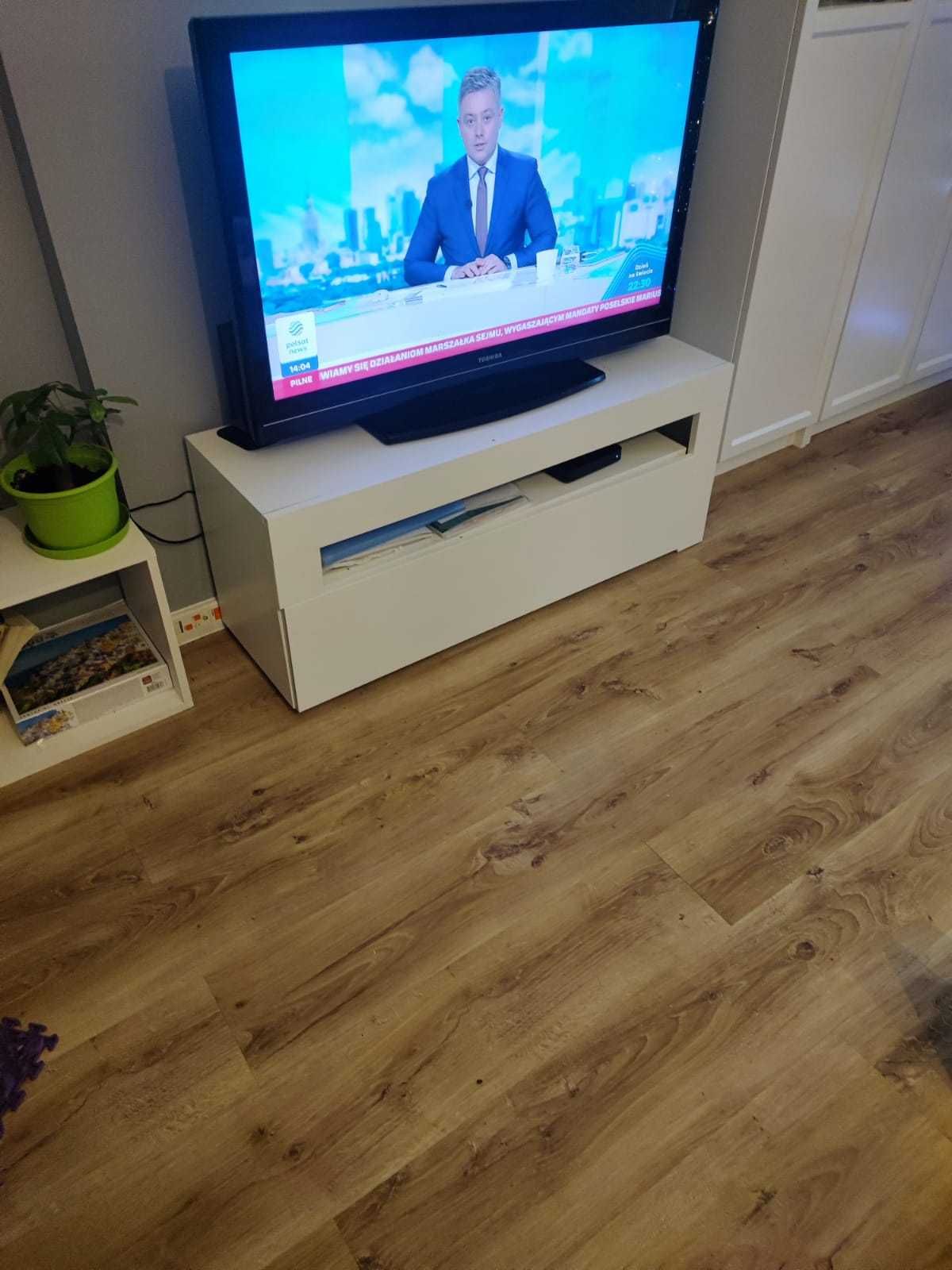 Biała szafka RTV