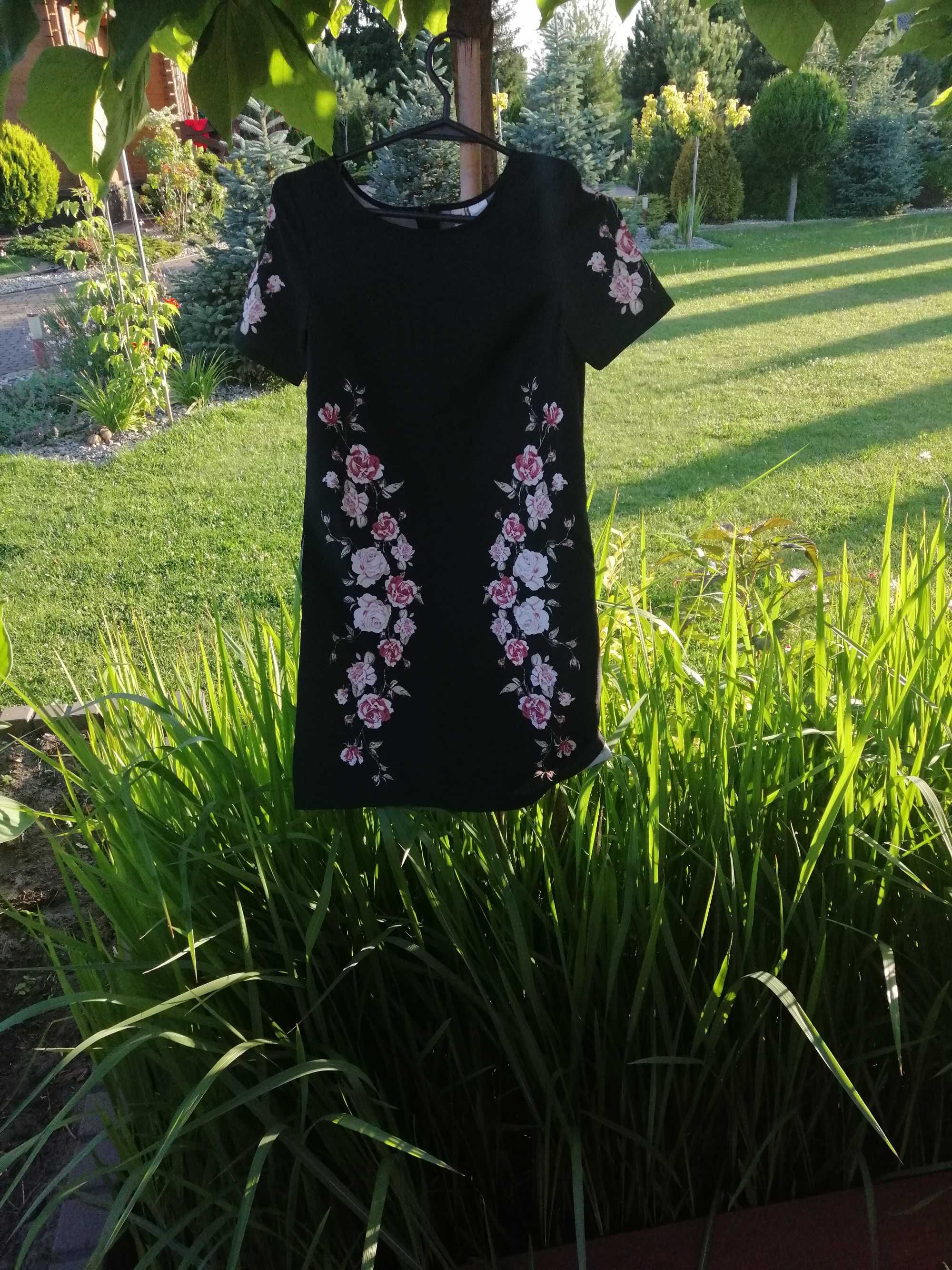 Nowa sukienka czarna kwiaty 32