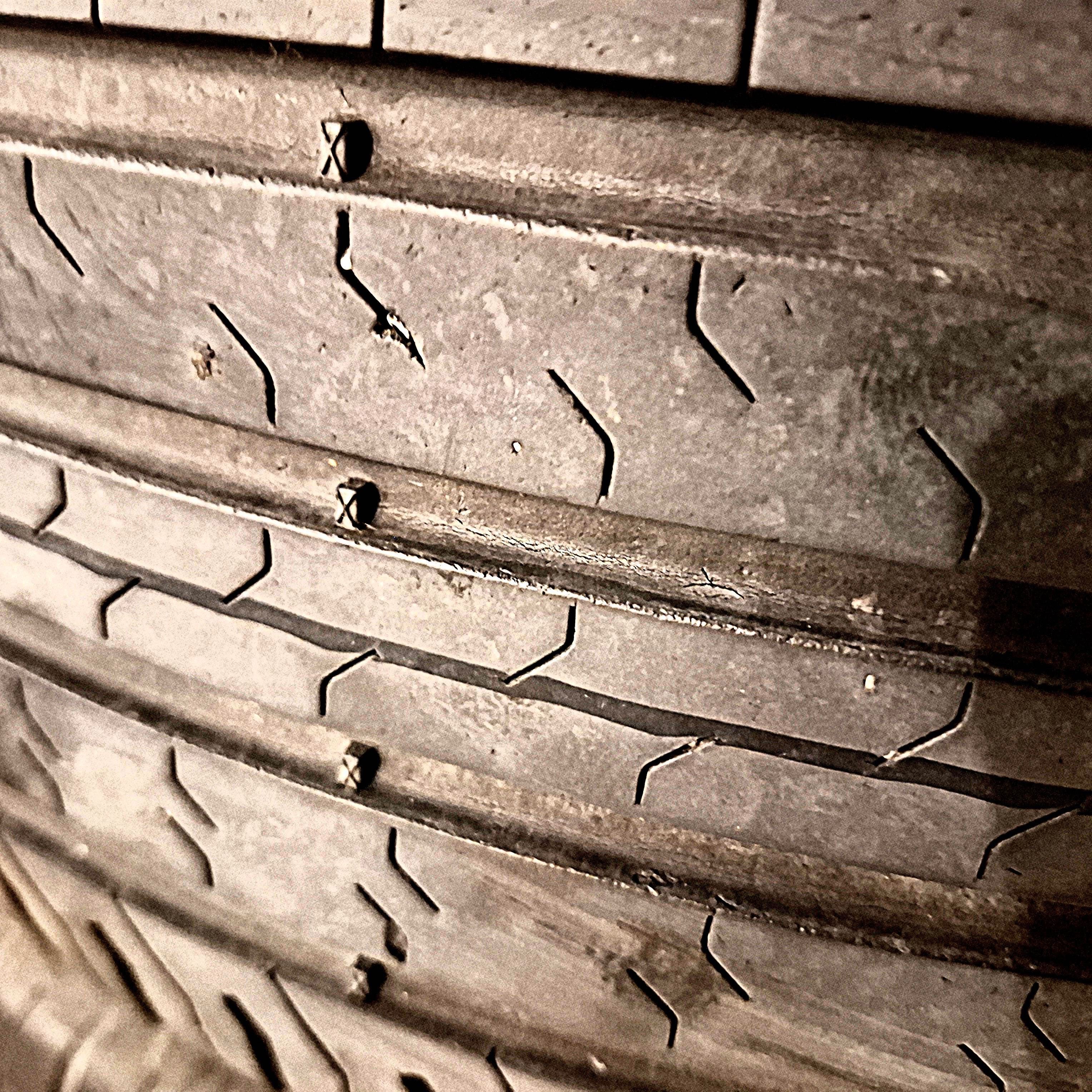 4 Opony Continental ContiEcoContact 5 SUV 235/55 R19 V XL