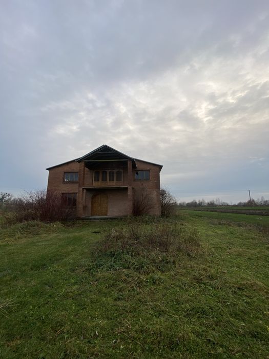 Будинок під комерцію