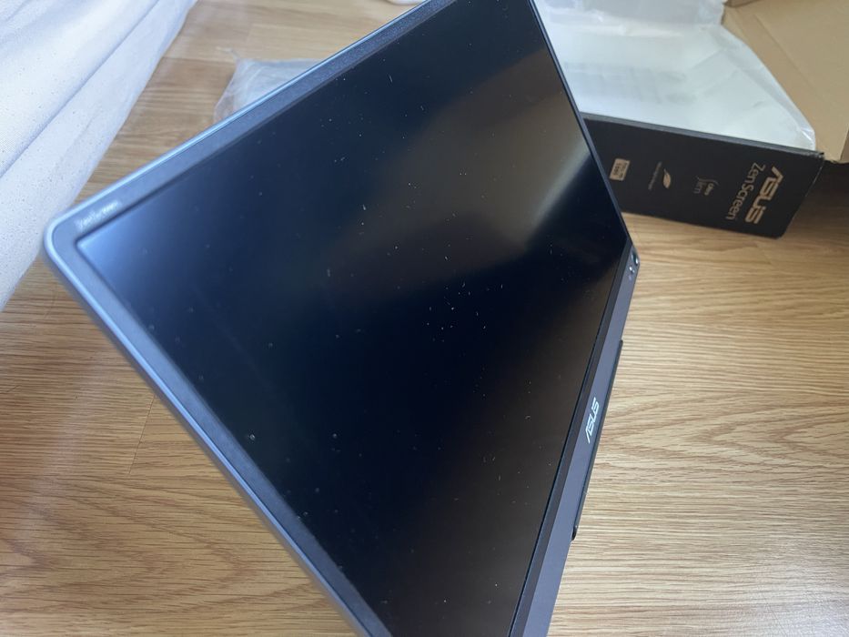 Monitor przenośny ASUS MB16ACE 15,6” Full HD – USB-C