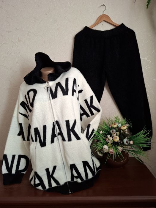 Костюм АЛЬПАКА красивенный тепленький 50-58р