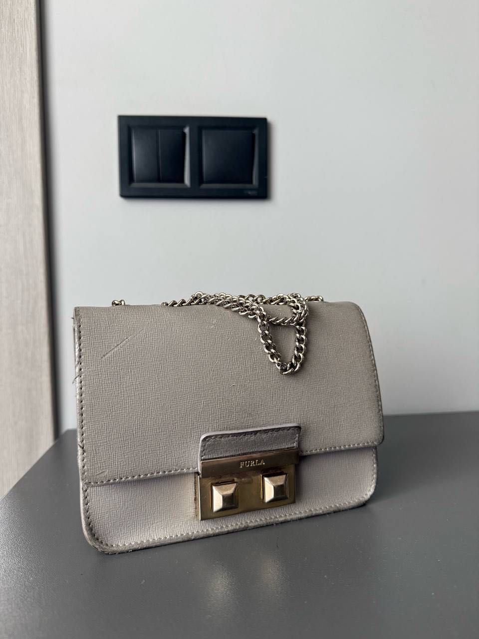 Сумка Furla
Оригінал, натуральна шкіра
Стан 3/5 
1300 грн