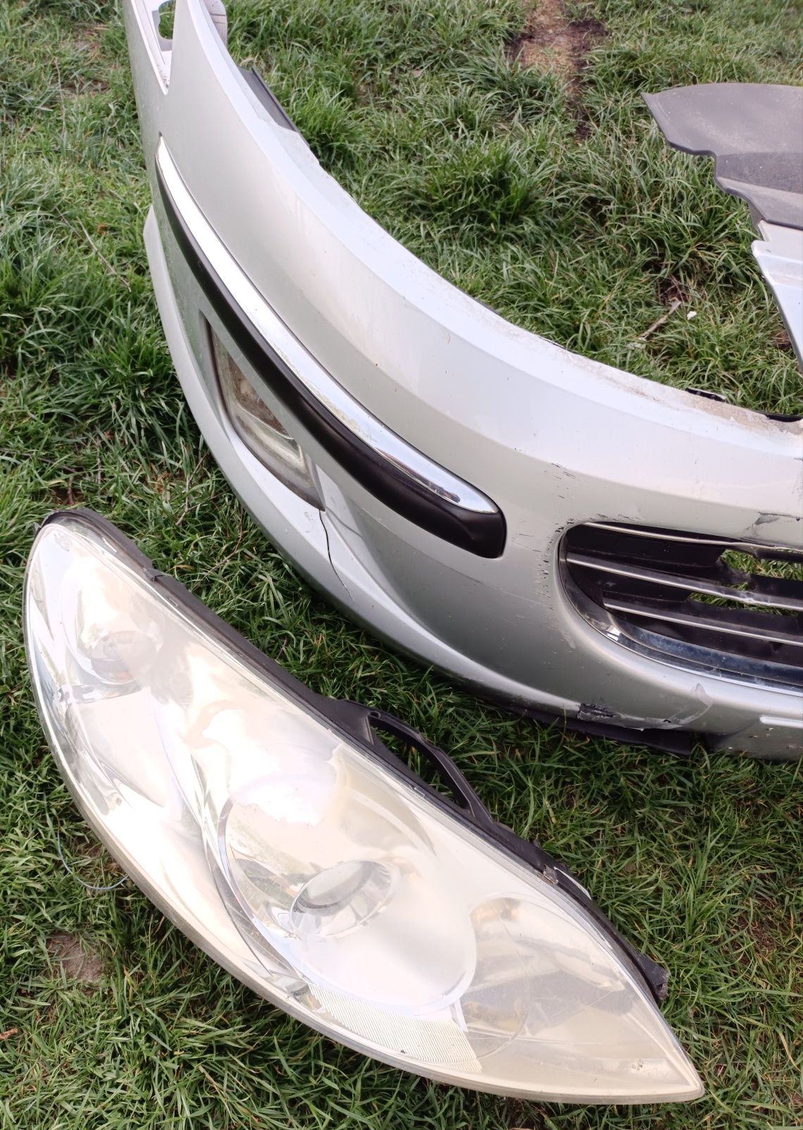 Zderzak lampy Peugeot 407