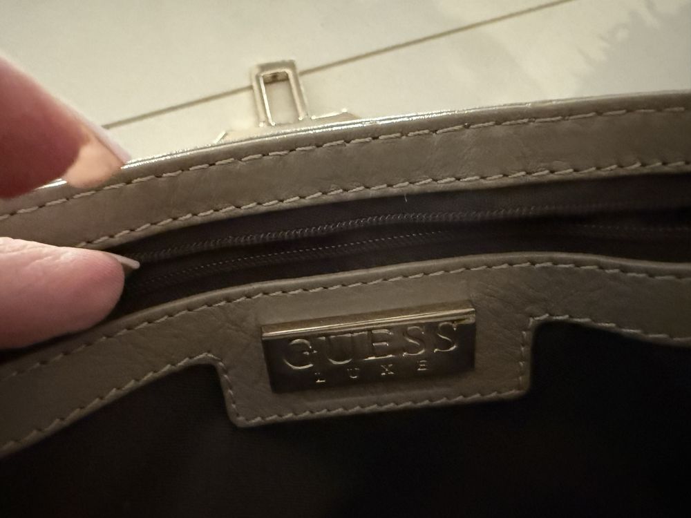 Kopertówka torebka Guess luxe skóra naturalna