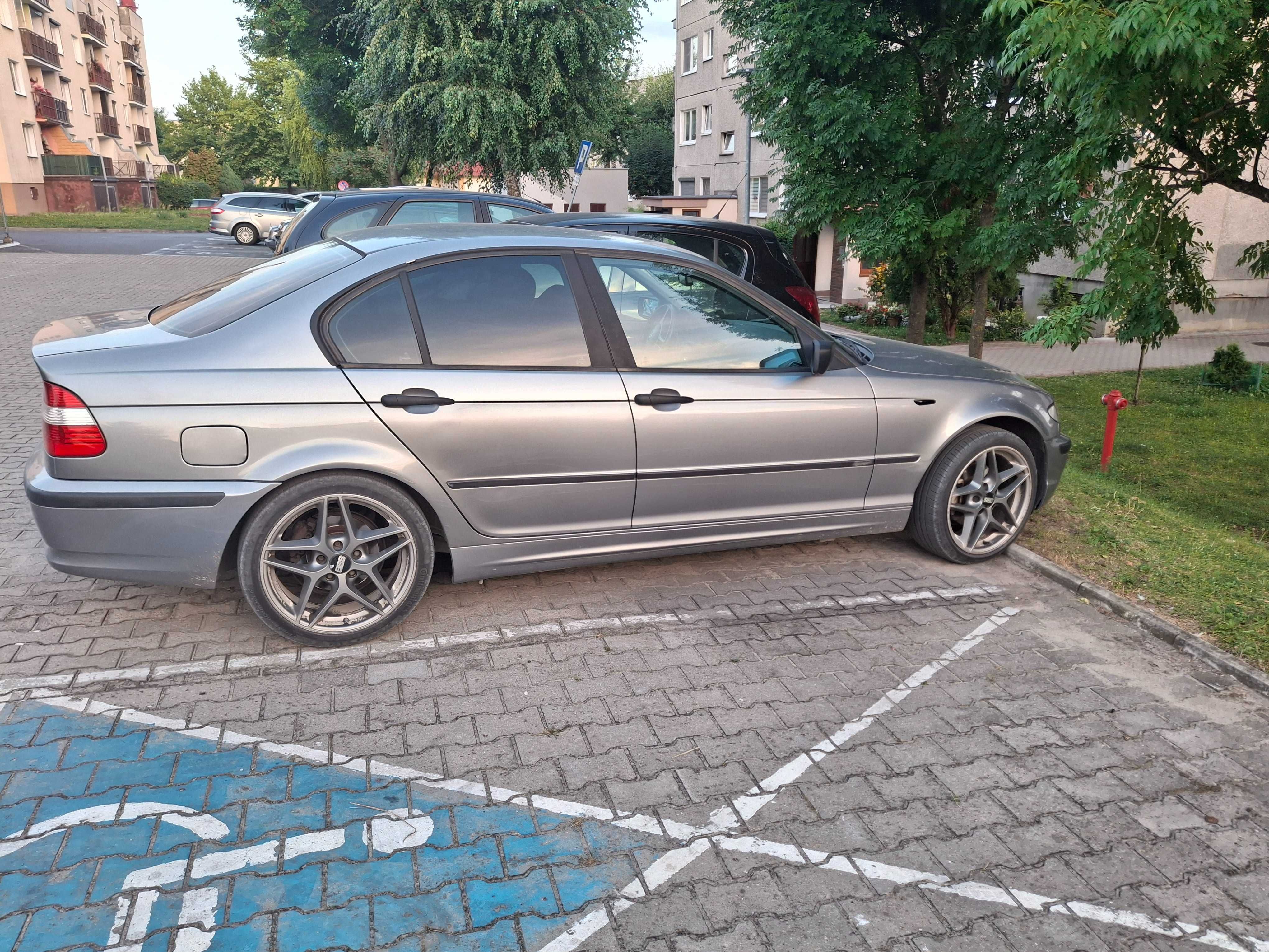 Sprzedam BMW e46  rok 2004 benzyna
