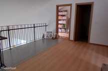 Apartamento Duplex com 4 Quartos no Centro de Cantanhede