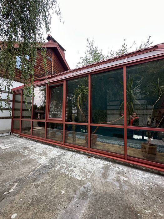 Елітний будинок з басейном , сауною , спортзалом біля Міського Озера