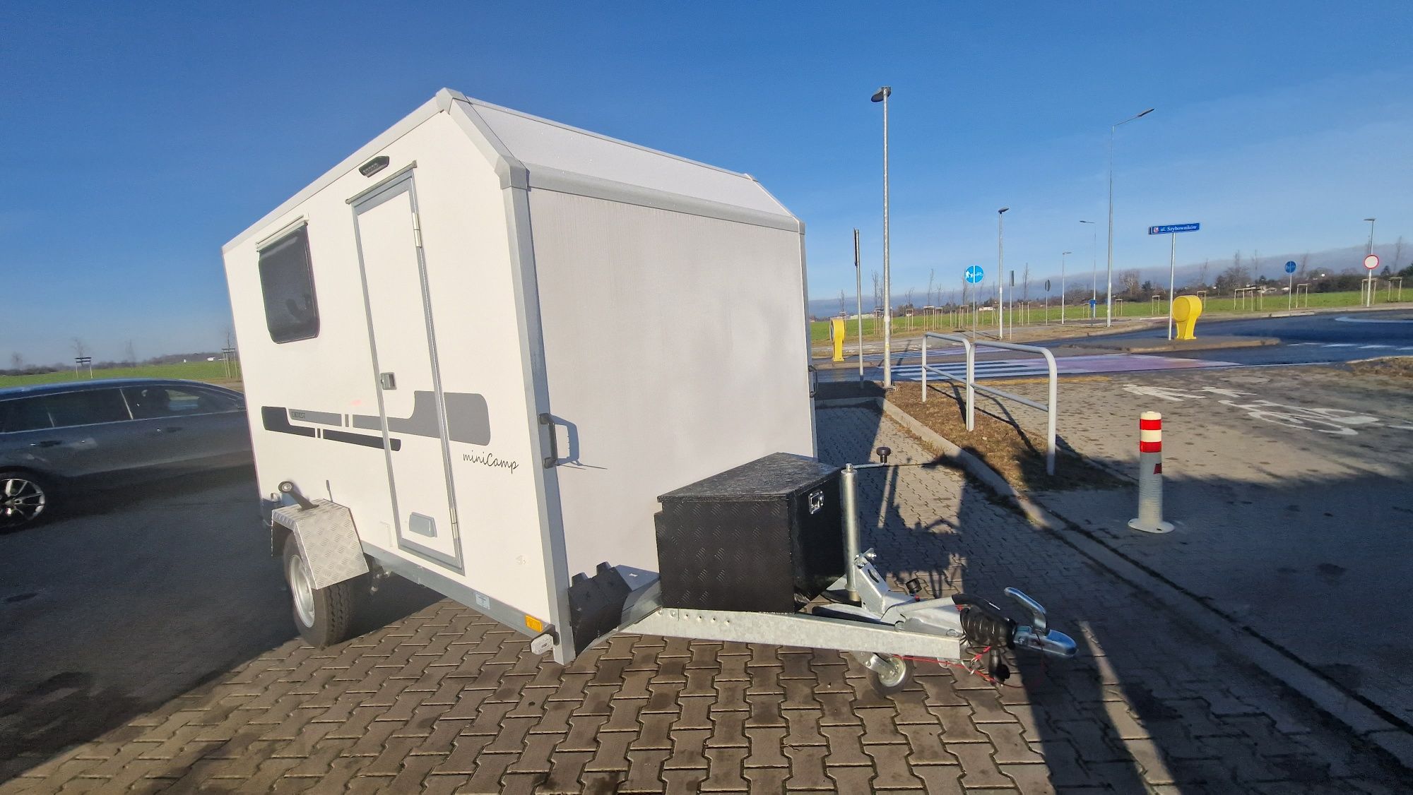 Minicamp Everest Lekki mały kemping camper DMC 600 do 1000kg NOWA
