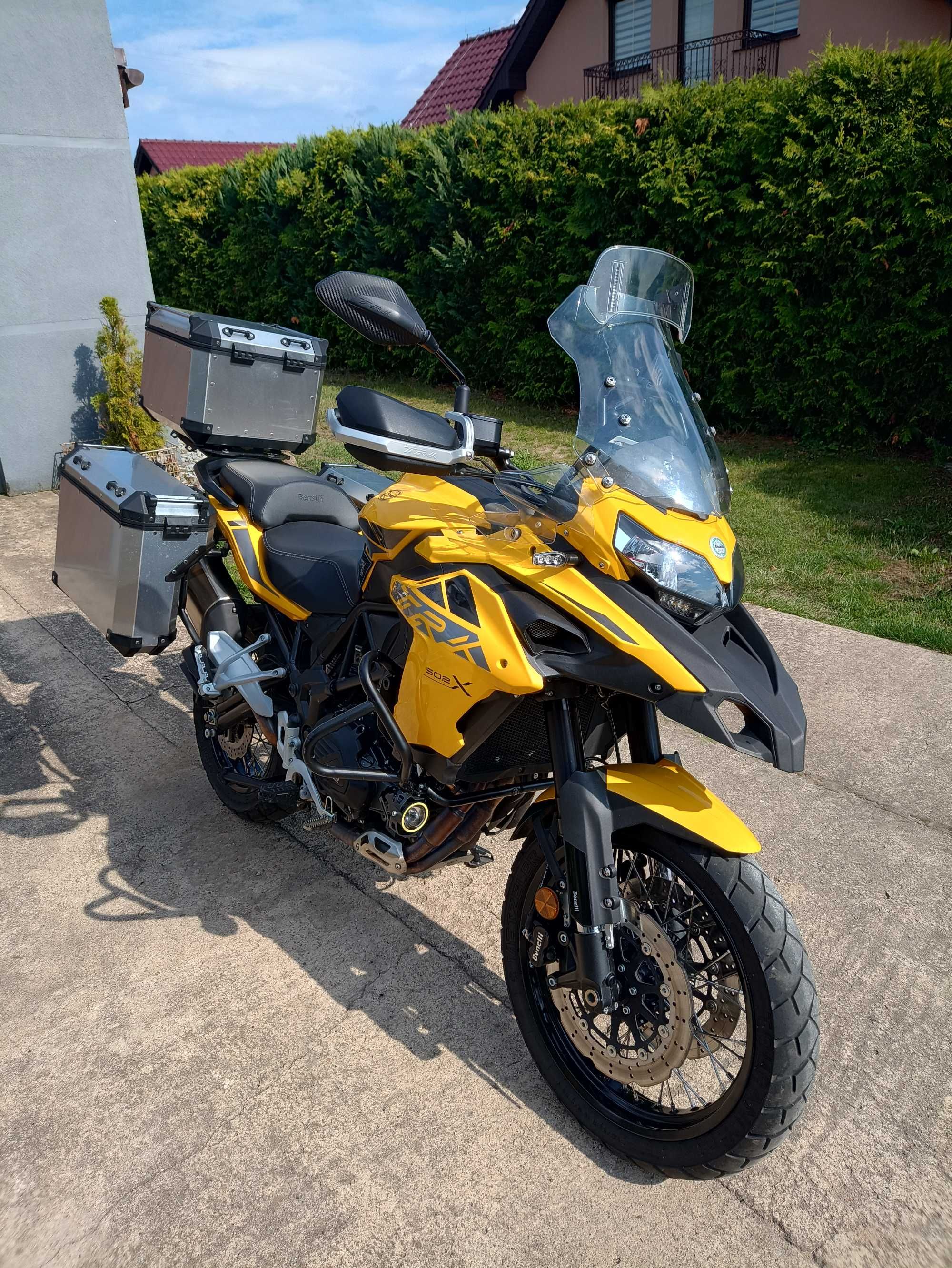 Benelli trk 502x