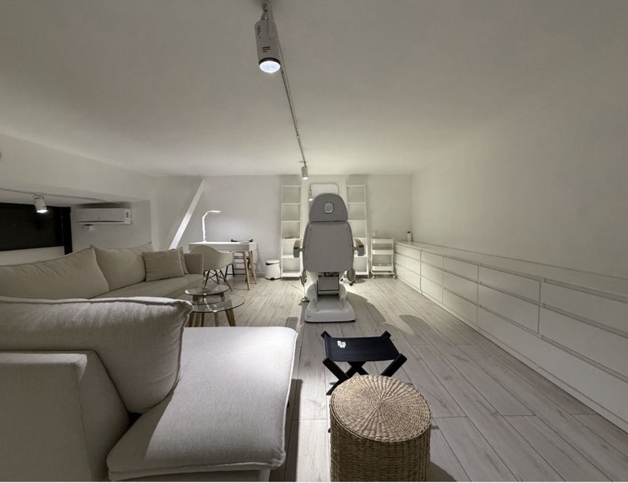 ПЕЧЕРСЬК Фасад Вітрини