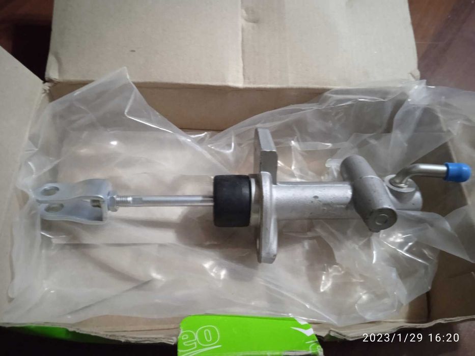 Головний циліндр щеплення valeo орегінал