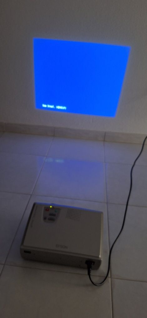 Videoprojetor Epson retro
