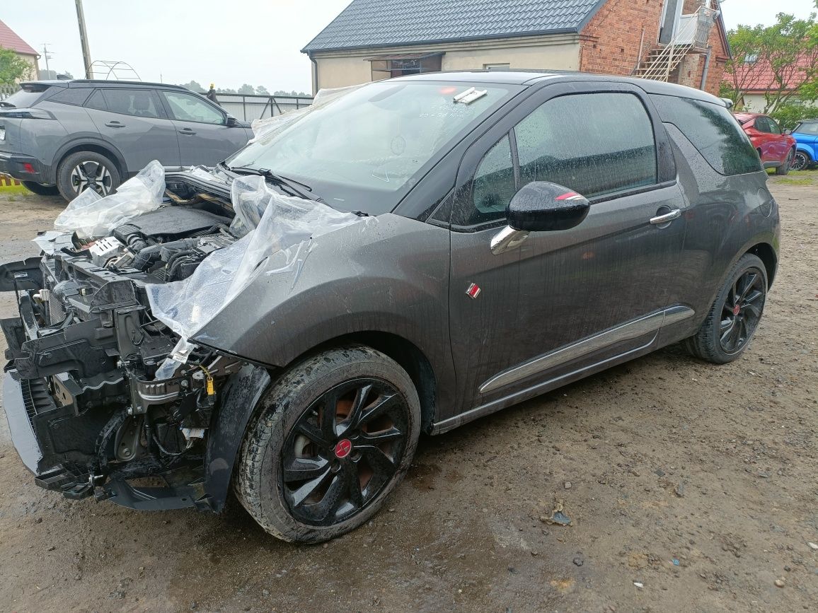 Citroen DS DS3 1.2b automat 17r ds performance line