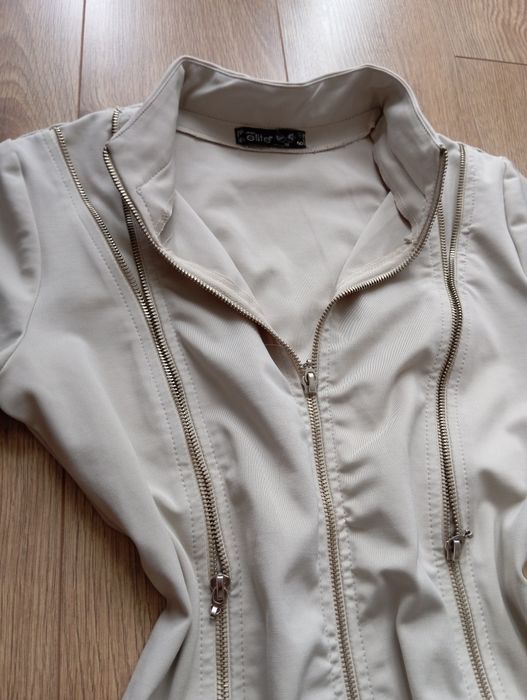 Beżowa modelująca sylwetkę sukienka damska M