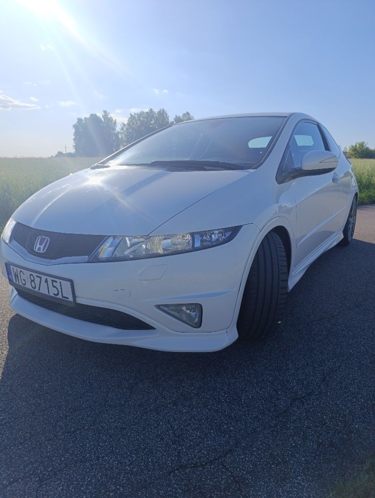 Honda Civic Type R Championship white
