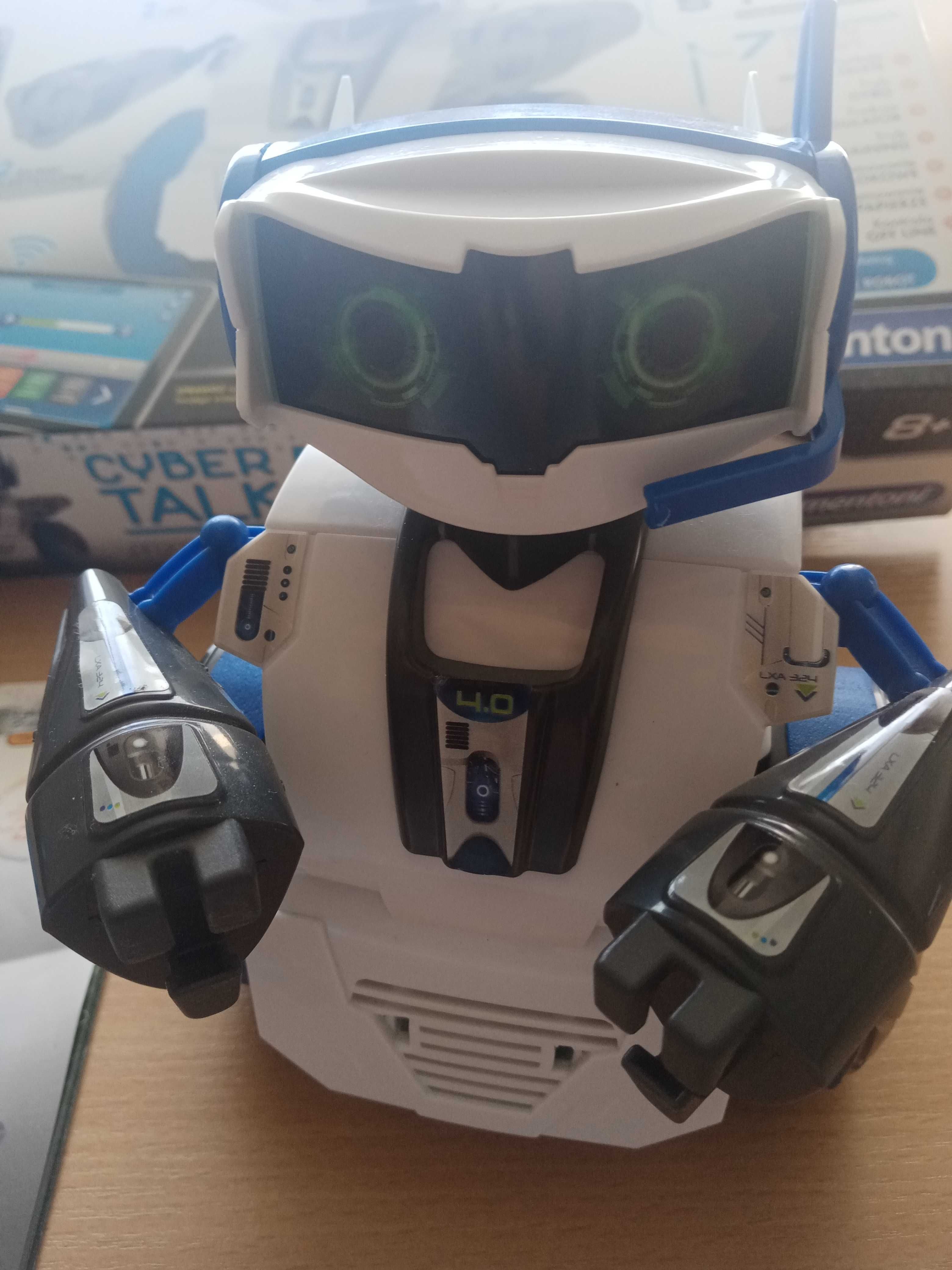 Clementoni "Cyber talk robot"