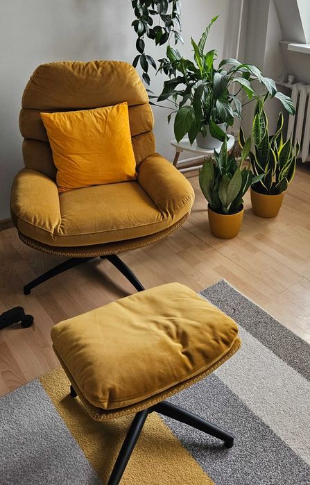 Fotel z podnóżkiem