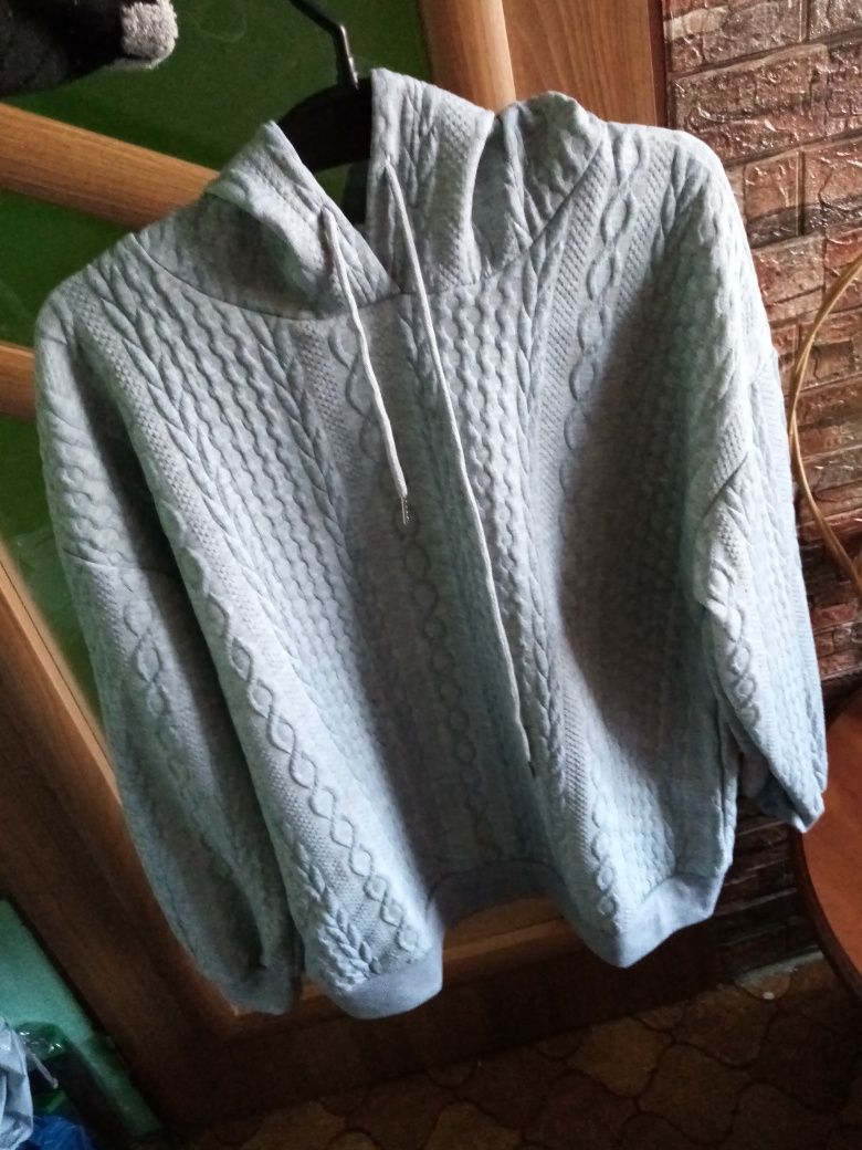 Damska bluza z kapturem