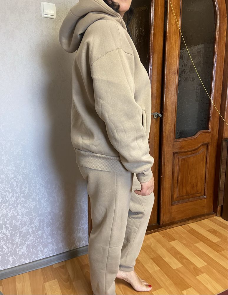 Теплий жіночий костюм