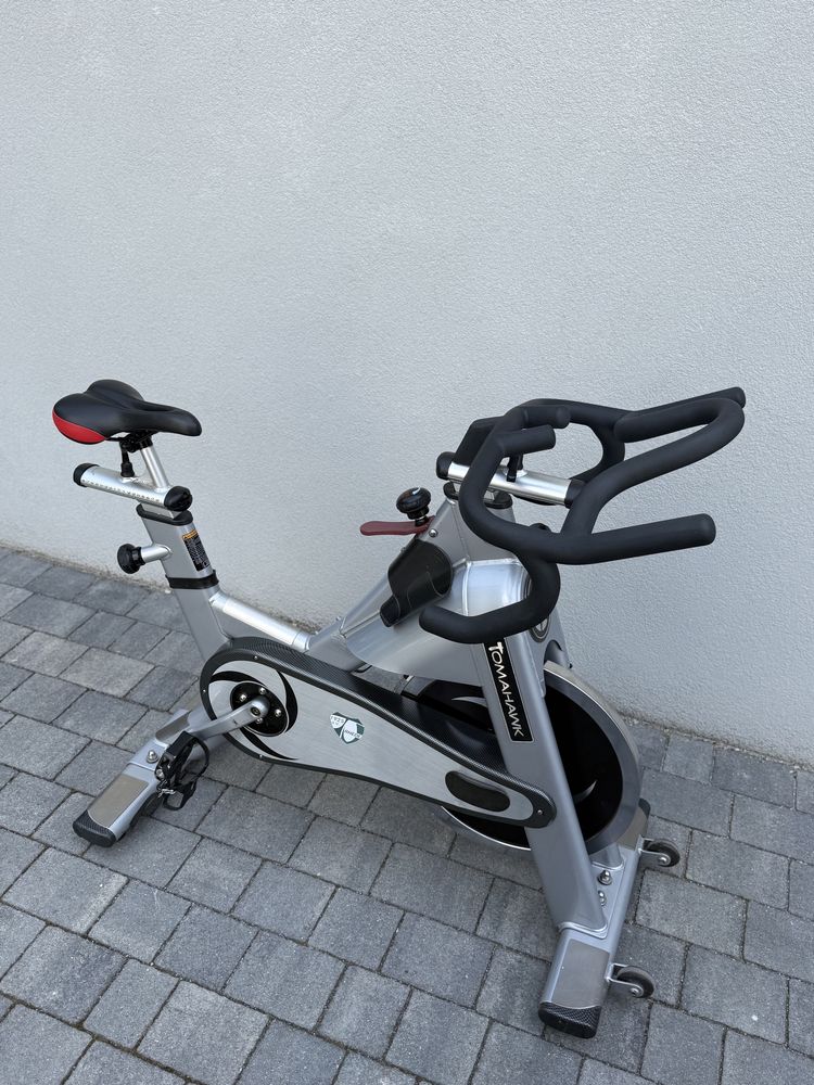 Rowerek spinningowy TOMAHAWK S-series jak SPINNER NXT TECHNOGYM