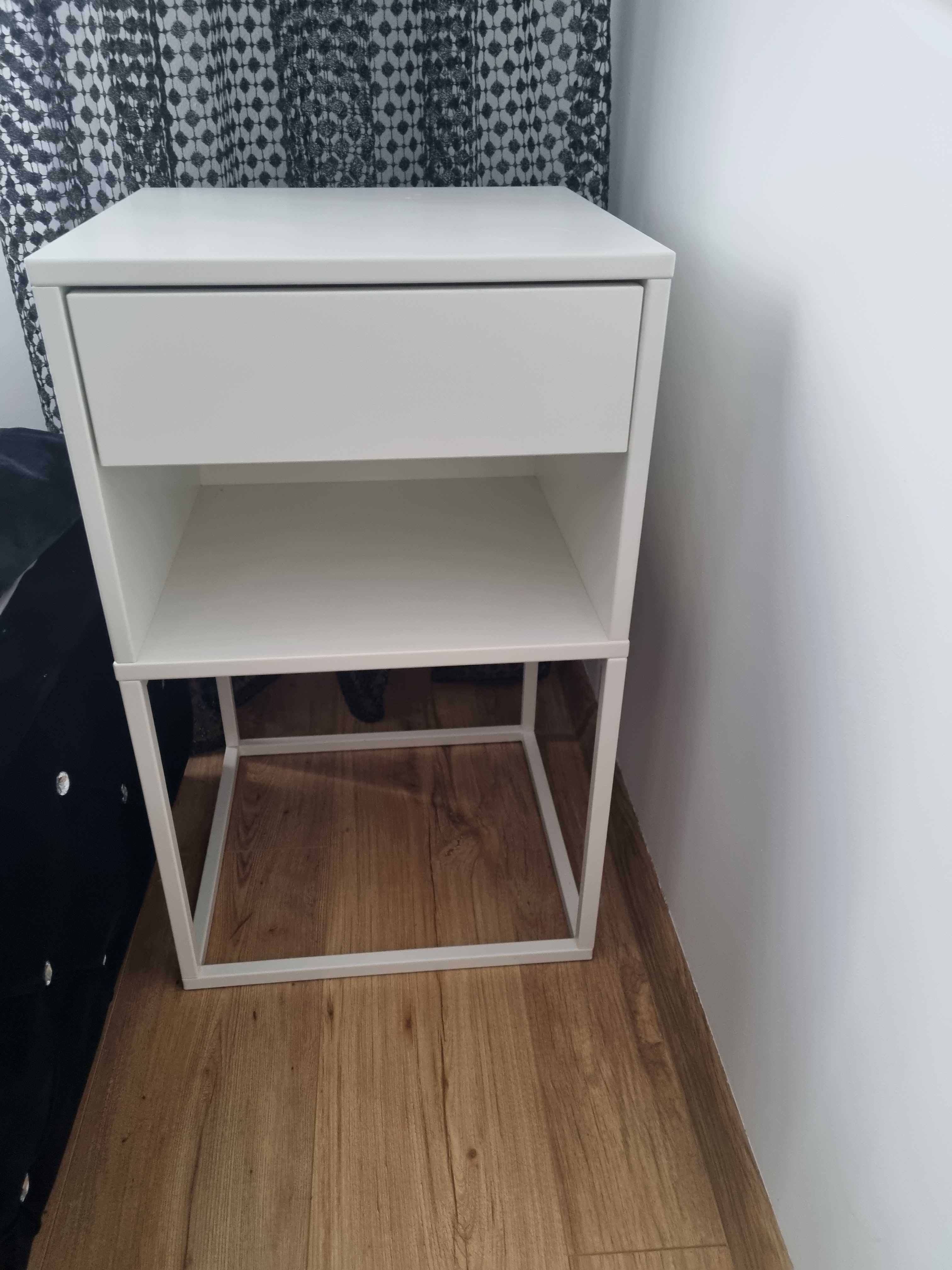 Sprzedam stolik nocny/Ikea