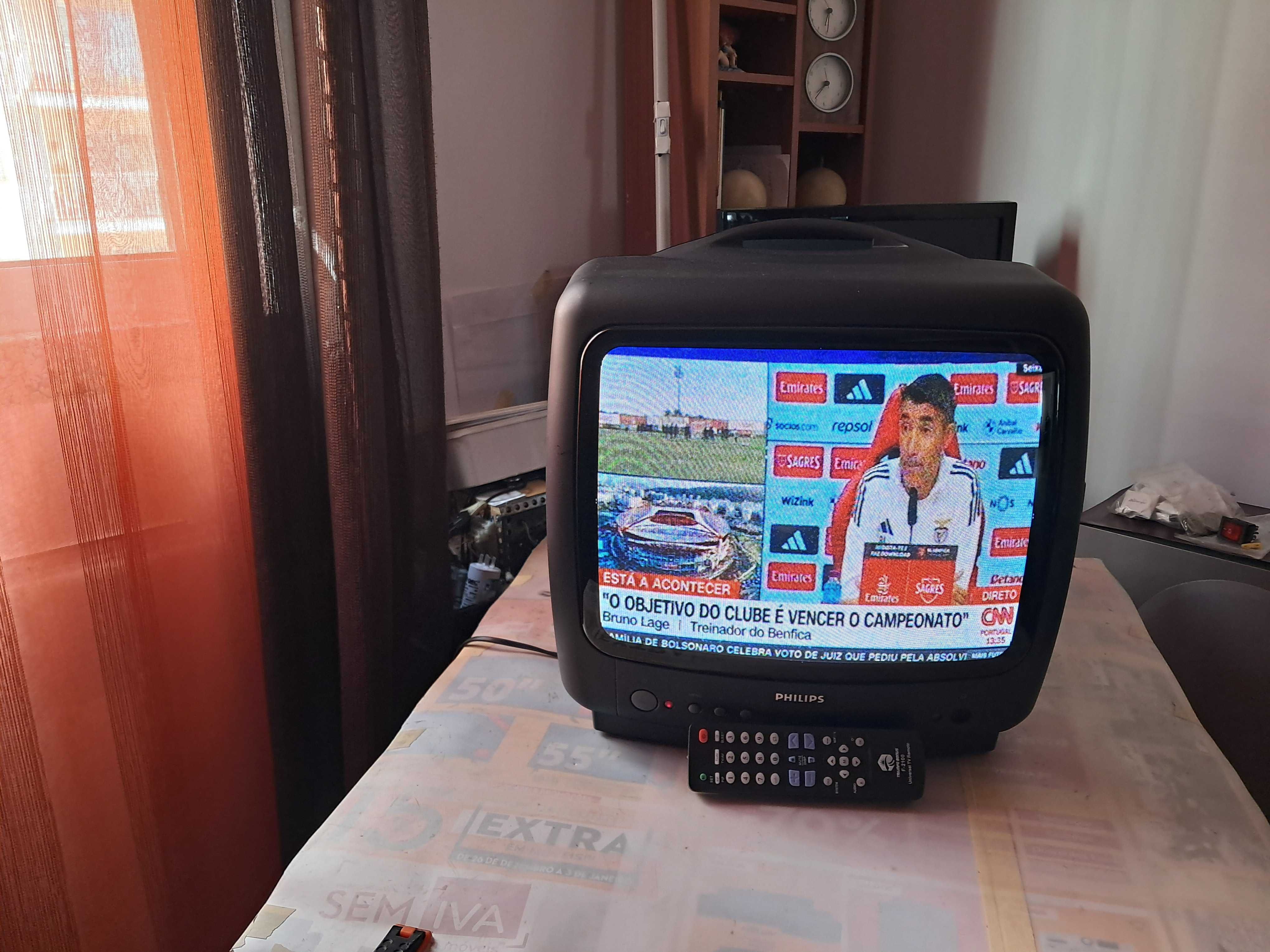 TV philips de caixa