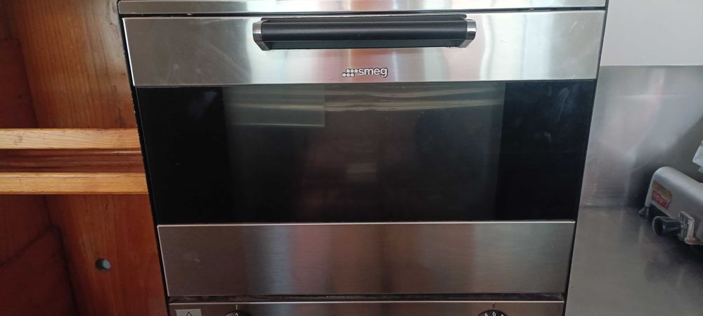 Forno elétrico SMEG