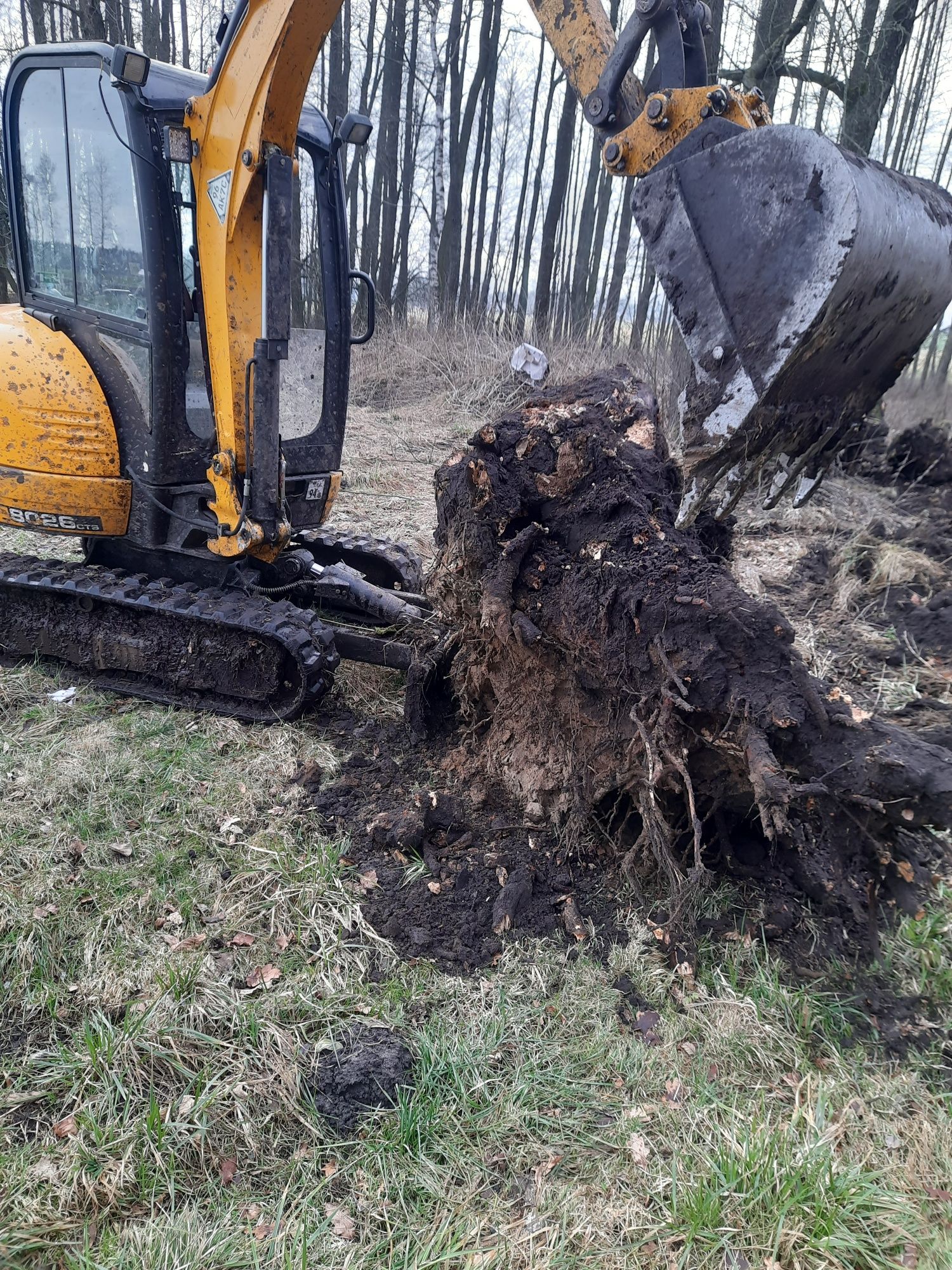 Usługi Minikoparką cat jcb,młot,wiertnica,łyżka kablowa