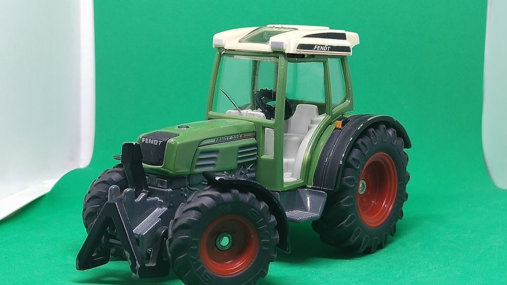 Traktor Fendt siku 1 32