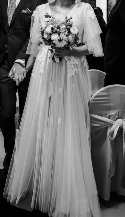 Suknia ślubna z rękawkami