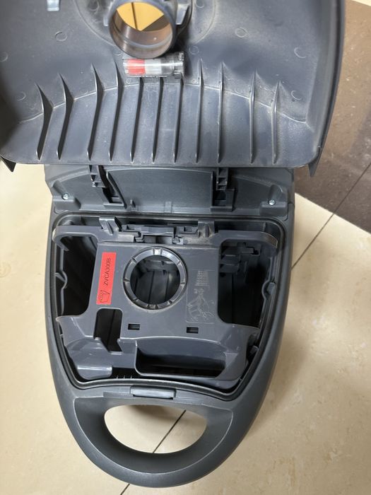 Części. Odkurzacz Zelmer Jupiter Ultra Filtration jak na zdleciach