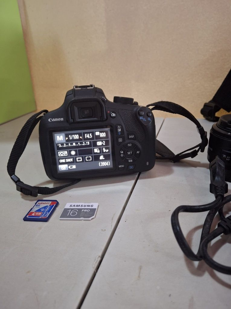 Máquina fotográfica Canon