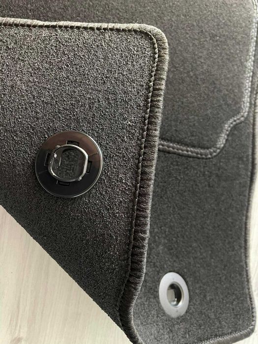 Dywaniki Welurowe TOYOTA AVENSIS 3 III T27 13-18 Dopasowane STOPERY