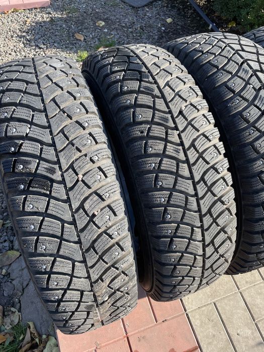 диски 5x139 R15 Suzuki Niva ваз2121 зимова резина 205/75 R15 KAMA