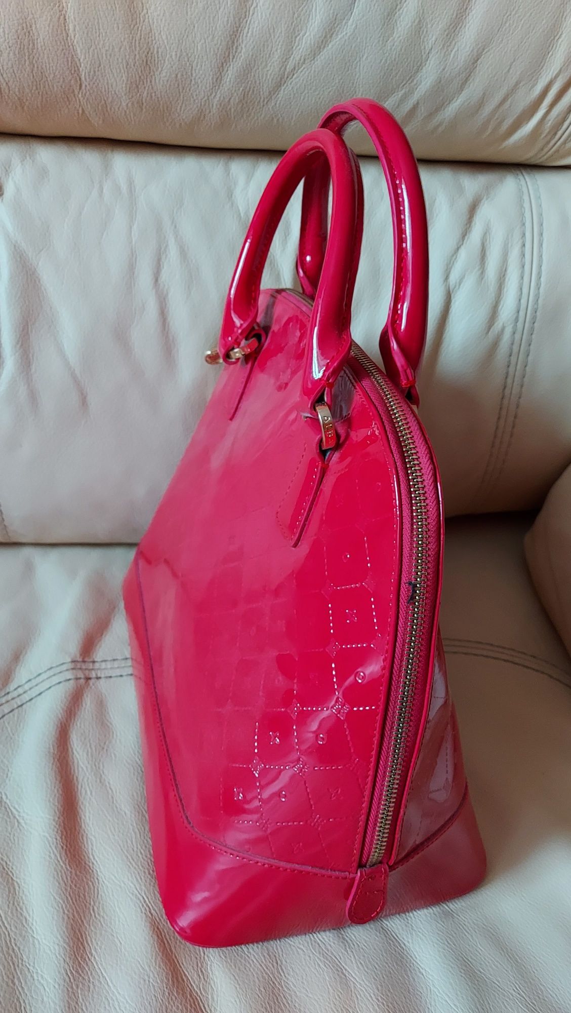 Нова шкіряна лакована сумка Alba