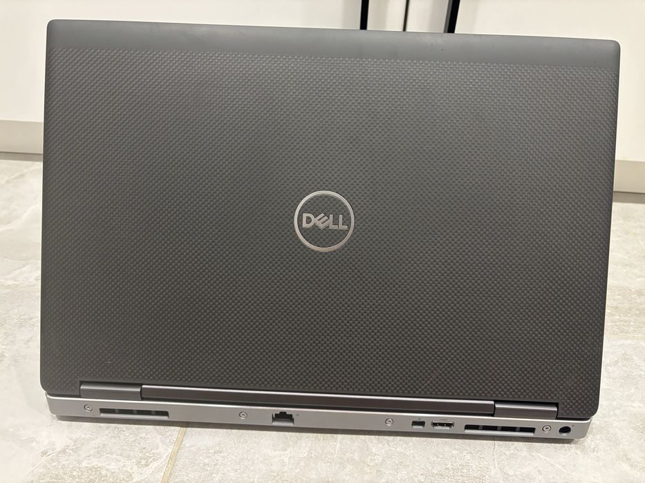 Потужний ноутбук Dell Precision 7540 i5-9400H/32/512/Nvidia T2000