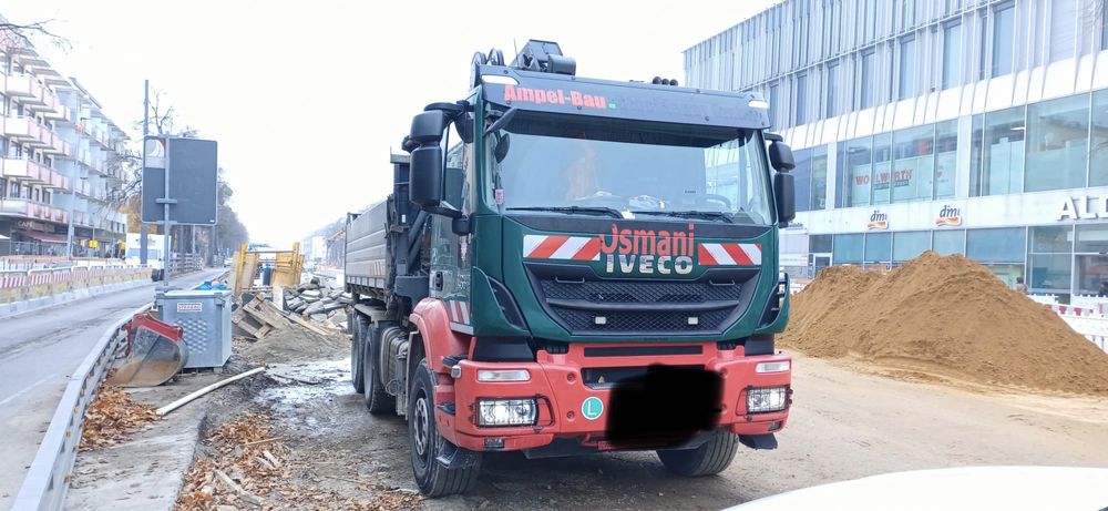 Iveco 6x4 com grua hiab 232 e bascula
