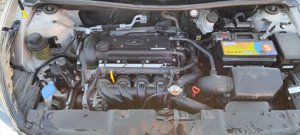 Авто Hyundai accent 2014 рік,1.4л.