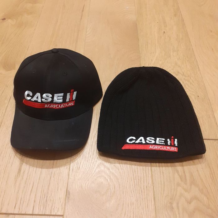 2 czapki Case Ih
