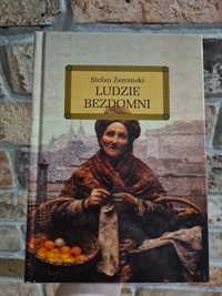 książka Ludzie Bezdomni